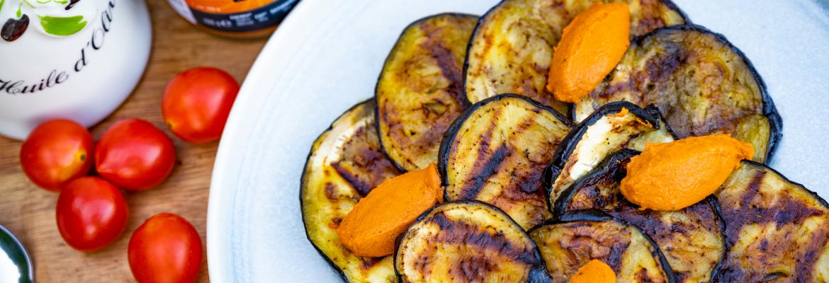 Gegrillte Auberginen mit Tomatenaufstrich